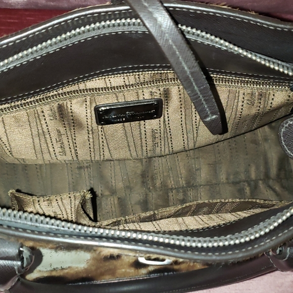 Ferragamo leopard print purse - Picture 4 of 13